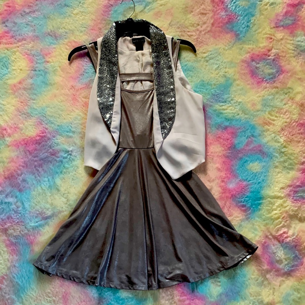 Wet Seal NYE/Party Outfit, Great Condition. Size XS Dress and Size Small Cover